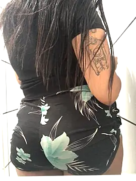 Snapshot of gatinha_18 chatting on November 2025 01:15:01 PM gatinha 18 online show from November 2025 01:15:01 PM