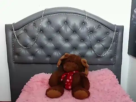 angellyhorny online show from December 2025 09:42:01 PM