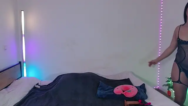 Snapshot of MichelleOwens chatting on November 2025 08:36:01 PM MichelleOwens online show from November 2025 08:36:01 PM