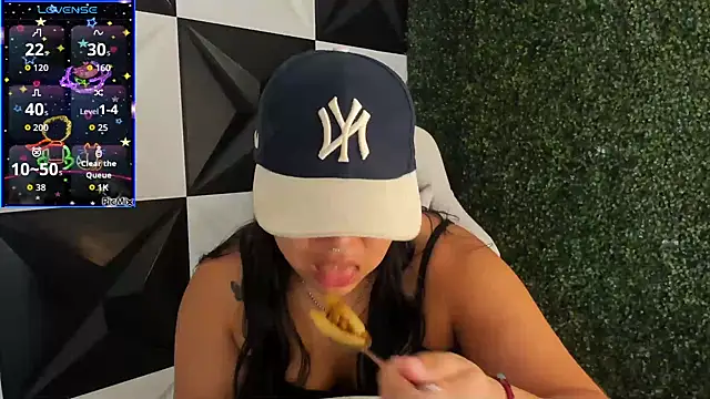 Snapshot of melany_rouse18 chatting on November 2025 07:51:02 PM melany rouse18 online show from November 2025 07:51:02 PM