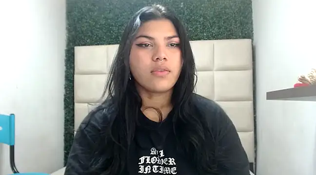 Snapshot of melany_rouse18 chatting on February 2025 10:11:02 PM melany rouse18 online show from February 2025 10:11:02 PM