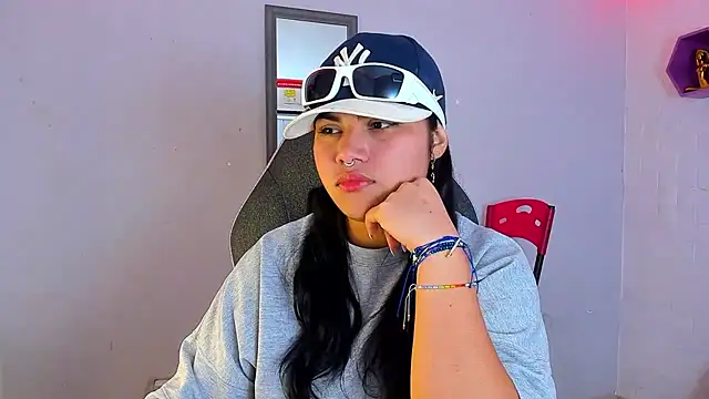 Snapshot of melany_rouse18 chatting on October 2025 01:51:02 AM melany rouse18 online show from October 2025 01:51:02 AM