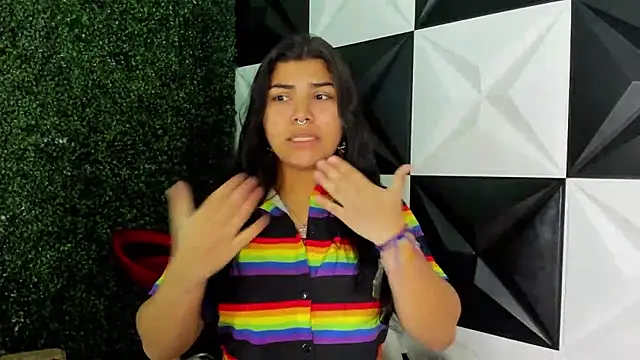 Snapshot of melany_rouse18 chatting on November 2025 01:32:02 AM melany rouse18 online show from November 2025 01:32:02 AM