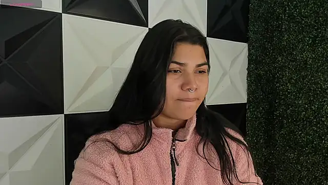 Snapshot of melany_rouse18 chatting on November 2025 12:22:01 AM melany rouse18 online show from November 2025 12:22:01 AM