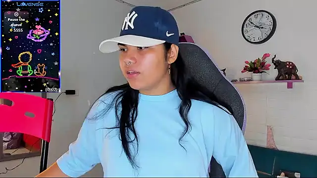 Snapshot of melany_rouse18 chatting on October 2025 05:54:01 PM melany rouse18 online show from October 2025 05:54:01 PM