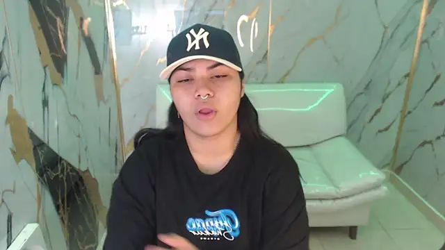 Snapshot of melany_rouse18 chatting on November 2025 01:26:02 PM melany rouse18 online show from November 2025 01:26:02 PM