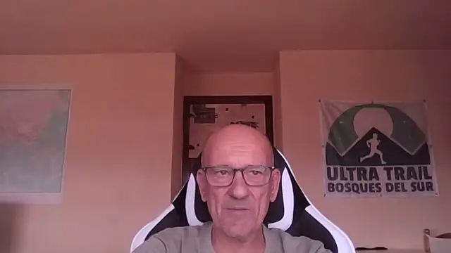 llopaco online show from November 2025 10:42:01 AM