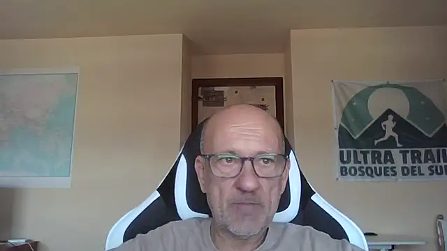 llopaco online show from April 2026 12:00:01 PM