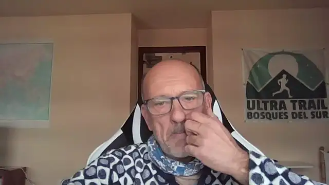 llopaco online show from December 2025 12:00:01 PM