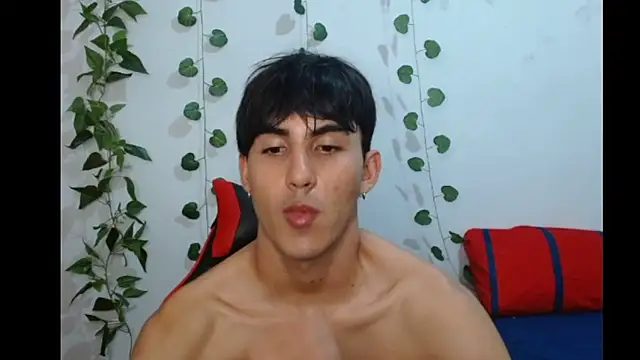 Snapshot of neithanzynxx chatting on February 2025 10:39:02 PM neithanzynxx online show from February 2025 10:39:02 PM
