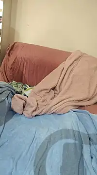 Snapshot of Loly2025 chatting on March 2025 05:04:01 PM Loly2025 online show from March 2025 05:04:01 PM