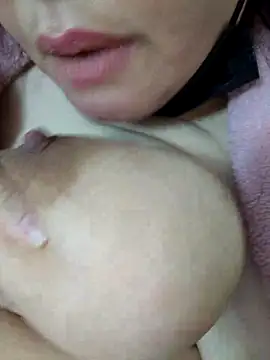 Snapshot of Loly2025 chatting on February 2025 09:58:01 PM Loly2025 online show from February 2025 09:58:01 PM