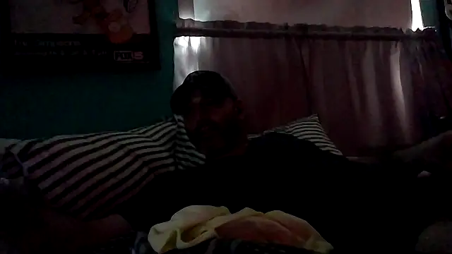 Novabear6996 online show from February 2026 02:35:02 PM