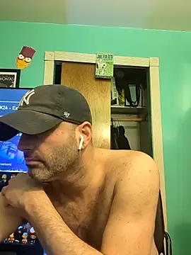Snapshot of Novabear6996 chatting on March 2025 12:04:02 AM Novabear6996 online show from March 2025 12:04:02 AM