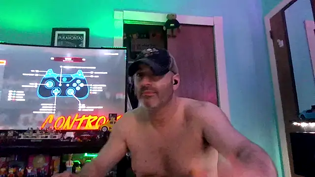 Novabear6996 online show from June 2026 07:15:02 AM