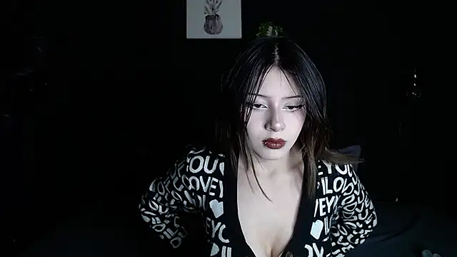 fyreandfox  online show from November 2025 08:31:01 PM