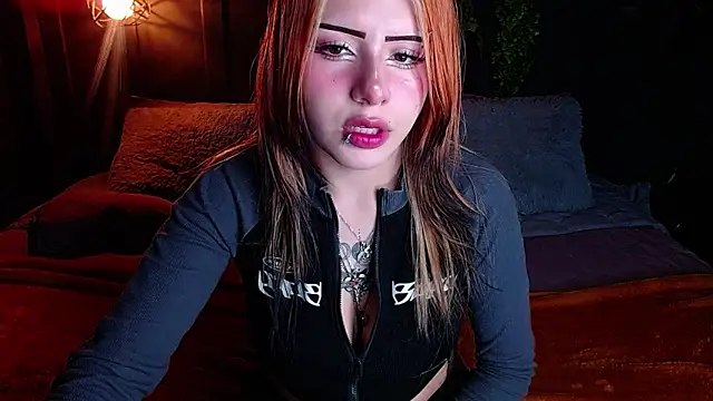 Snapshot of fyreandfox_ chatting on June 2026 08:14:02 PM fyreandfox online show from June 2026 08:14:02 PM