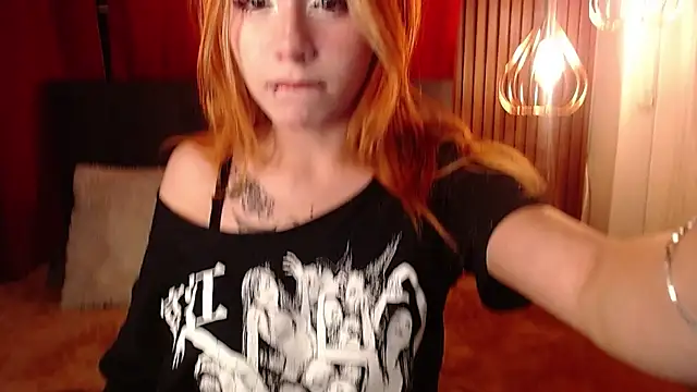 fyreandfox  online show from March 2026 07:30:01 PM