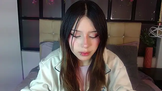 fyreandfox  online show from November 2025 08:20:01 PM