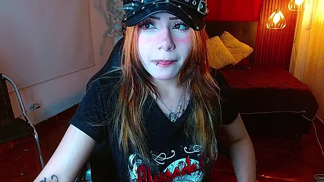 Snapshot of fyreandfox_ chatting on June 2026 07:46:01 PM fyreandfox online show from June 2026 07:46:01 PM