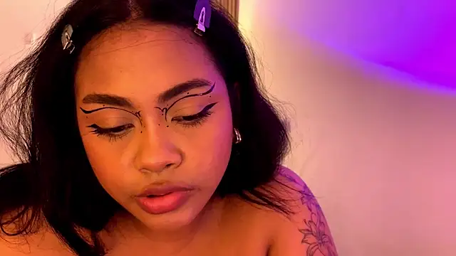 Dahiana Giil online show from May 2026 05:33:01 AM