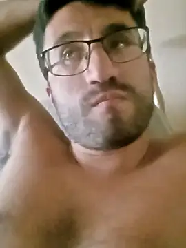 Snapshot of Morbosos8595 chatting on September 2025 01:03:02 PM Morbosos8595 online show from September 2025 01:03:02 PM