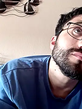 Snapshot of Morbosos8595 chatting on February 2025 03:15:02 PM Morbosos8595 online show from February 2025 03:15:02 PM