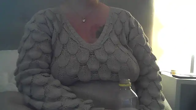 Snapshot of sizha6 chatting on September 2025 03:06:01 PM sizha6 online show from September 2025 03:06:01 PM