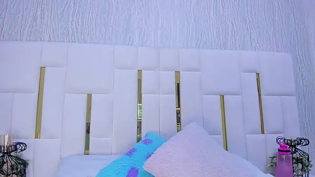 hillary uckerman  online show from December 2025 11:34:02 AM