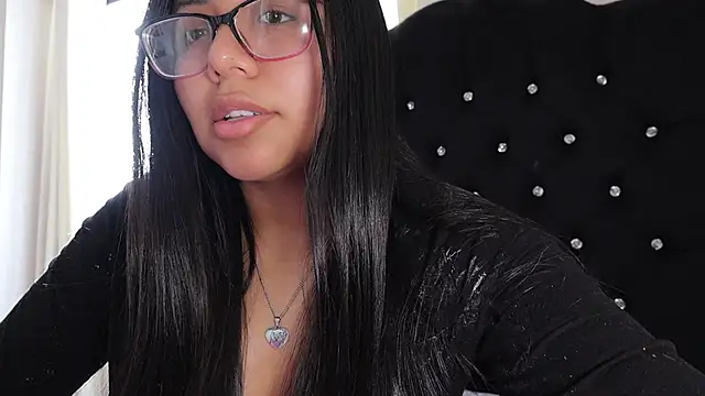 Snapshot of Karla_Stein2025 chatting on December 2025 05:14:02 PM Karla Stein2025 online show from December 2025 05:14:02 PM