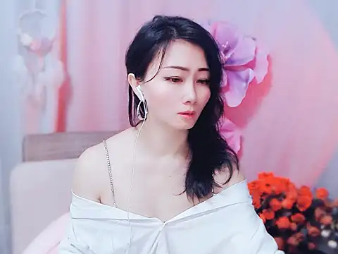 Snapshot of adelamiller chatting on December 2025 01:49:02 AM adelamiller online show from December 2025 01:49:02 AM