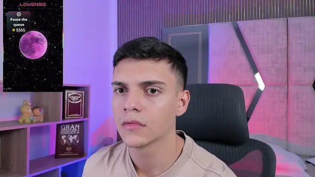 JacobRoberts1 online show from December 2025 09:03:02 PM