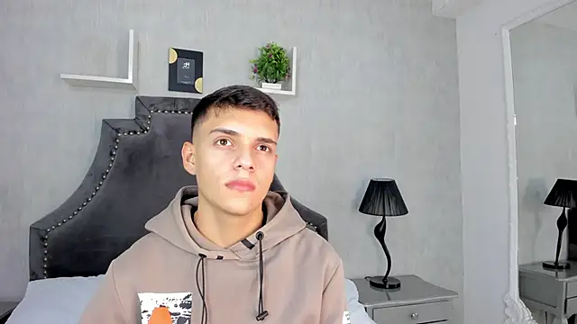 JacobRoberts1 online show from October 2025 05:06:02 AM