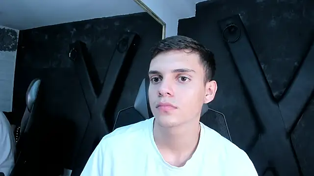 JacobRoberts1 online show from November 2025 09:25:01 PM