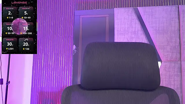 JacobRoberts1 online show from November 2025 09:37:02 PM