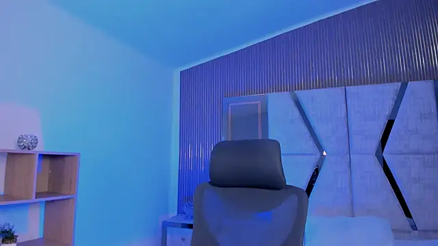 JacobRoberts1 online show from October 2025 09:03:01 PM