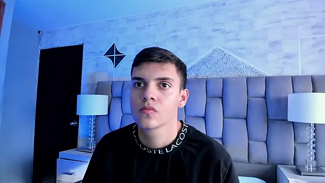 JacobRoberts1 online show from November 2025 09:13:02 PM