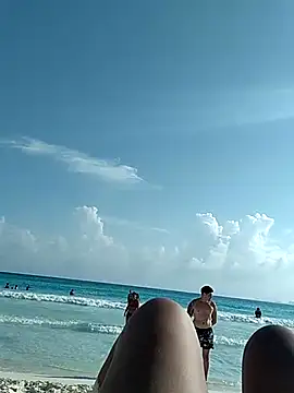 Snapshot of LOLAPONCE chatting on February 2025 09:43:01 PM LOLAPONCE online show from February 2025 09:43:01 PM