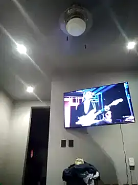 Snapshot of LOLAPONCE chatting on February 2025 06:33:02 AM LOLAPONCE online show from February 2025 06:33:02 AM