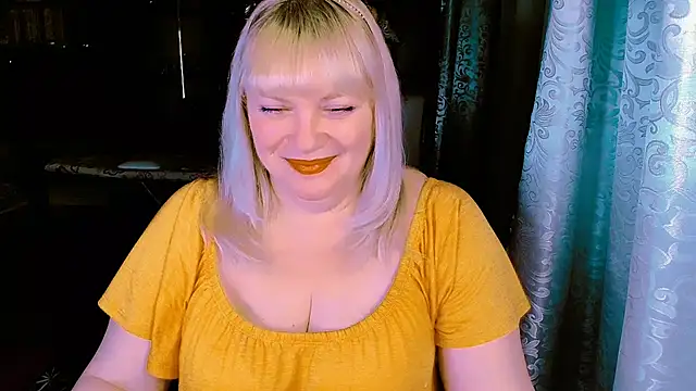 FlowerButterf online show from March 2026 10:50:02 PM