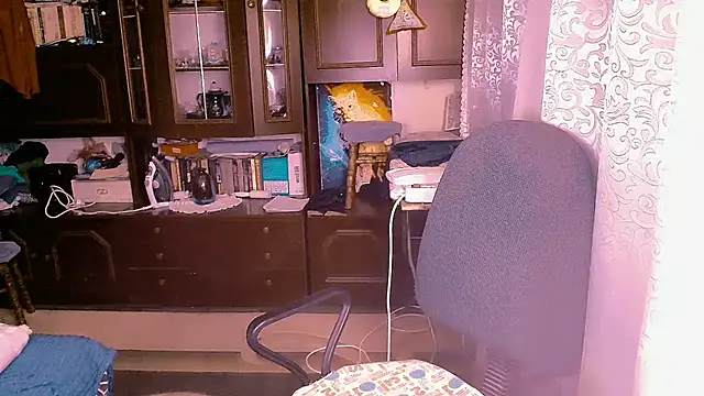 FlowerButterf online show from March 2026 08:49:02 PM