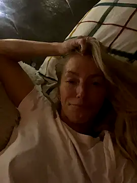Snapshot of Fiery_Blonde_LexiX chatting on October 2025 10:41:02 PM Fiery Blonde LexiX online show from October 2025 10:41:02 PM