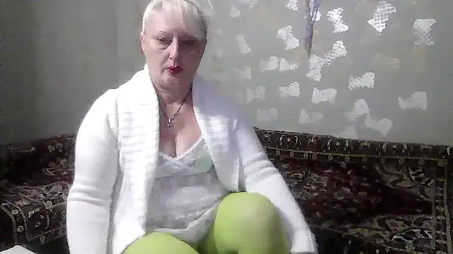 Snapshot of NikolinaBounty chatting on October 2025 07:48:02 PM NikolinaBounty online show from October 2025 07:48:02 PM