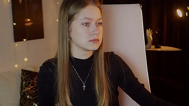 EveMundie online show from March 2026 06:24:01 AM