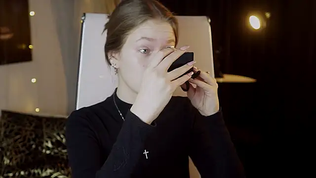 EveMundie online show from March 2026 09:24:01 AM