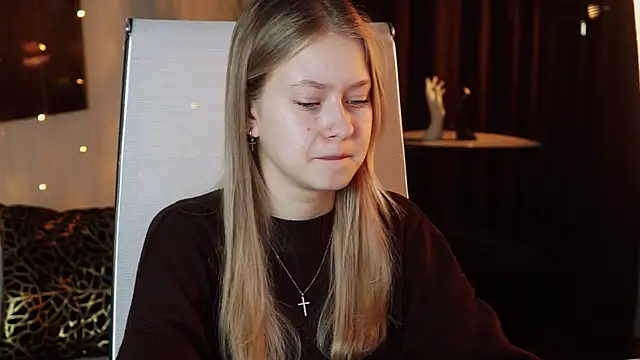 EveMundie online show from April 2026 09:34:02 AM