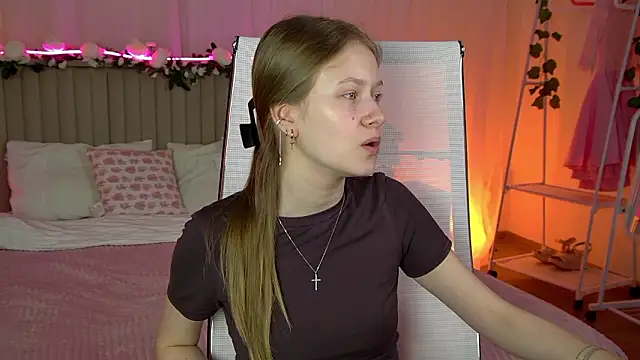 EveMundie online show from March 2026 11:24:01 AM