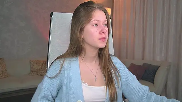 EveMundie online show from April 2026 06:20:01 AM