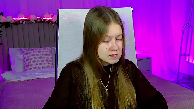 EveMundie online show from February 2026 06:31:02 AM