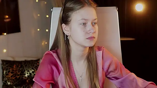 EveMundie online show from March 2026 09:43:02 AM